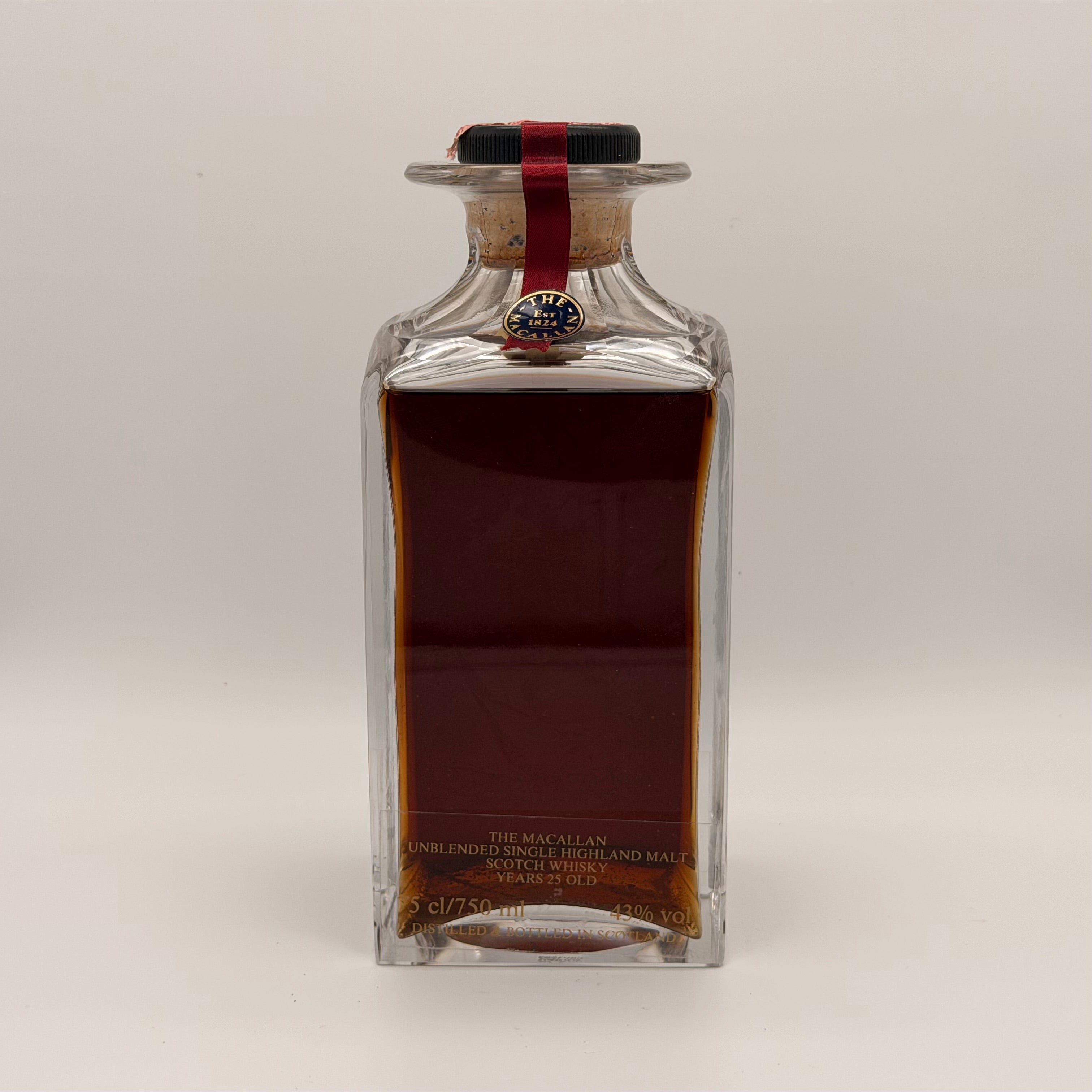 Macallan 25 years old Tudor Decanter